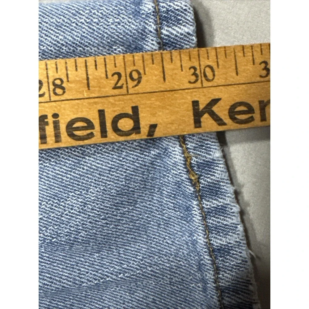 Vintage Y2K Levi's 550 Relaxed Fit Light Wash 36x32 Denim Jeans